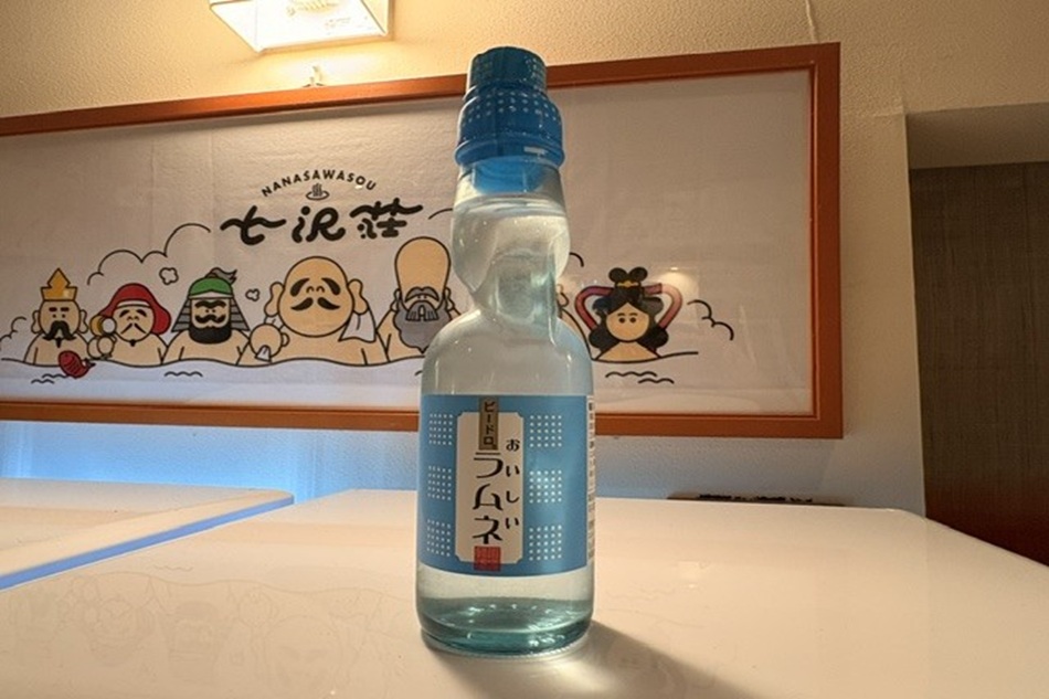 「風呂上がりはやっぱりコーヒー牛乳！　 あっ、ラムネがある‼ えっ、でもラムネってなあに？」