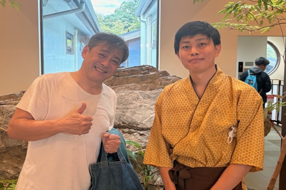 みっき〜散歩㊹　⭐ デビット伊東さんが七沢荘に来てくれました！　サインもいただいちゃいました〜！＼(^o^)／